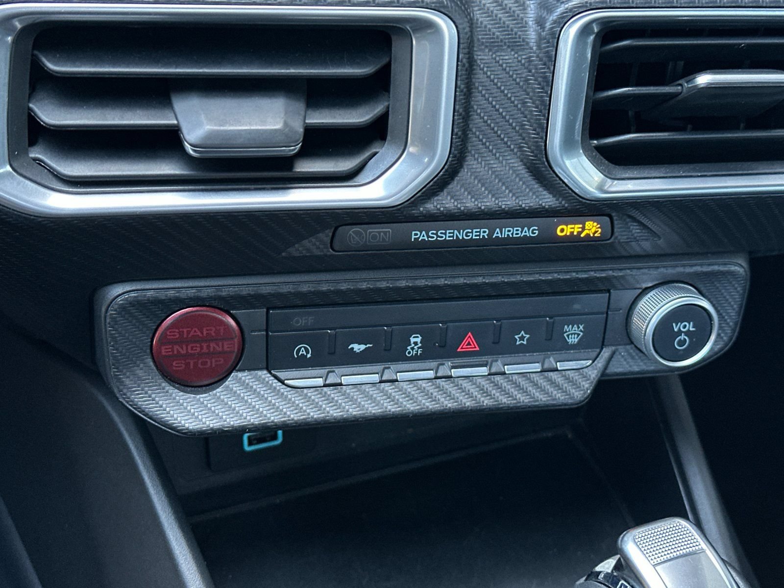 Used 2025 Ford Mustang Premium RWD image 17