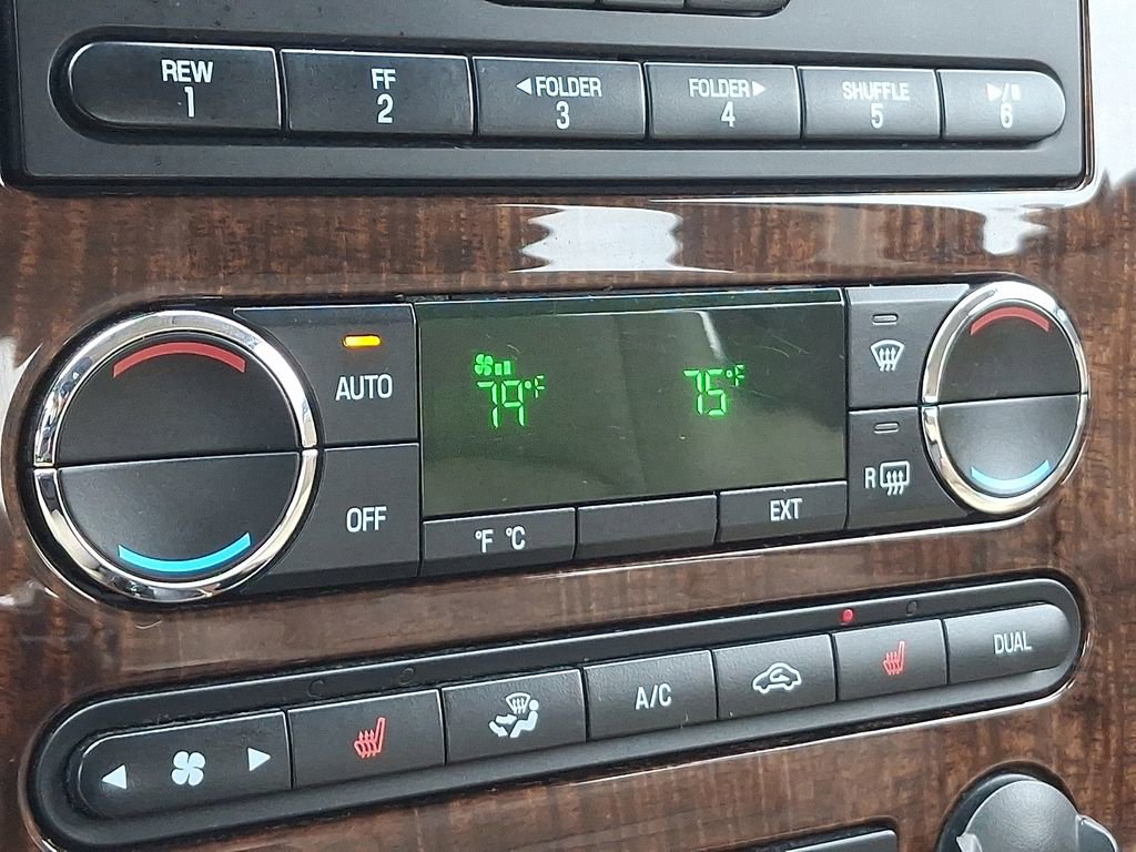 Used 2008 Ford Taurus Limited FWD image 17