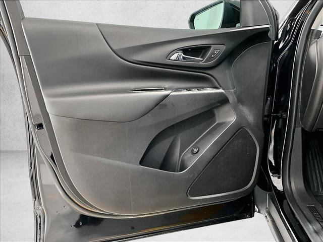 Used 2024 Chevrolet Equinox LT FWD image 18