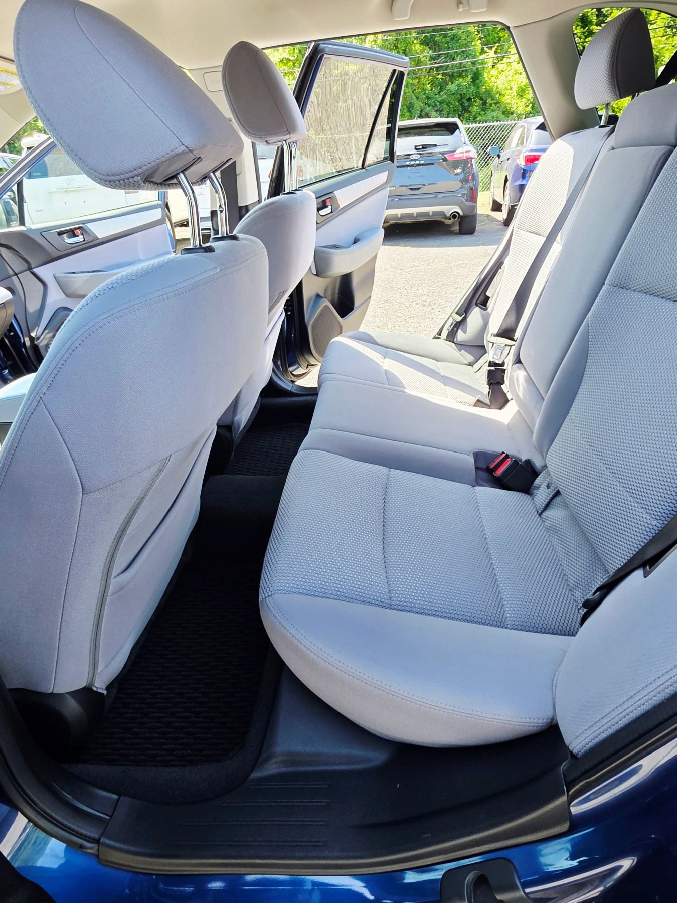 Used 2019 Subaru Outback 2.5i Premium image 10