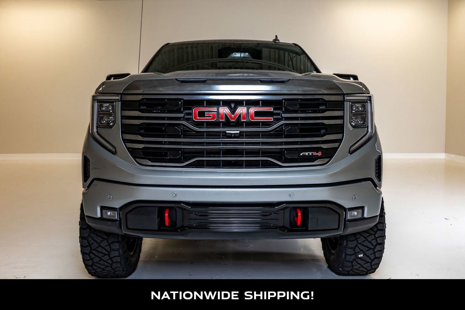 Used 2024 GMC Sierra 1500 AT4 w/ Technology Package AWD/4WD image 4