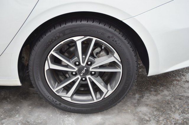 Used 2023 Kia Forte LXS image 12