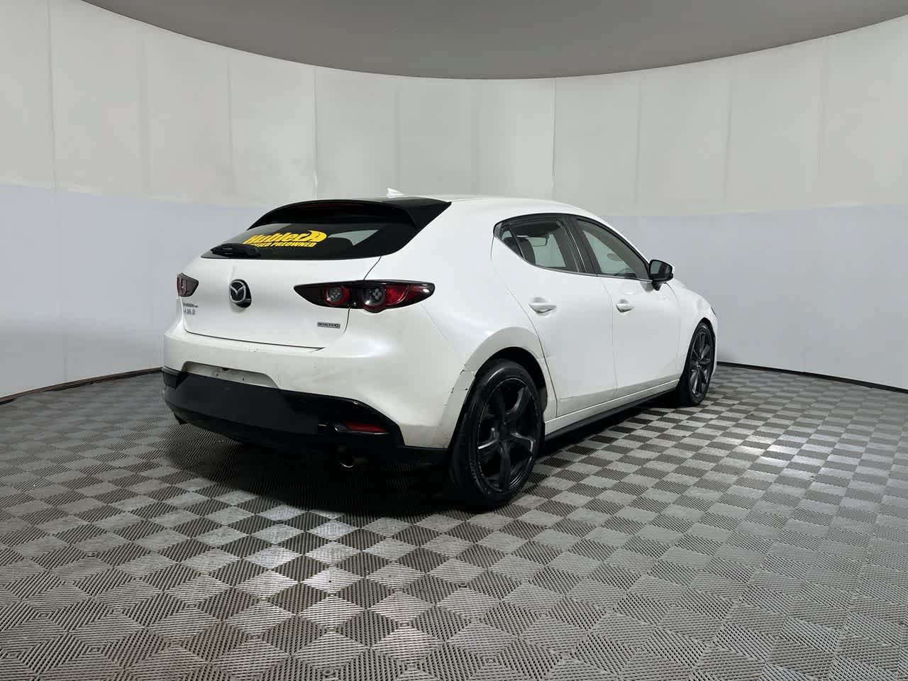 Used 2019 MAZDA MAZDA3 Hatchback w/ Preferred Package FWD image 8