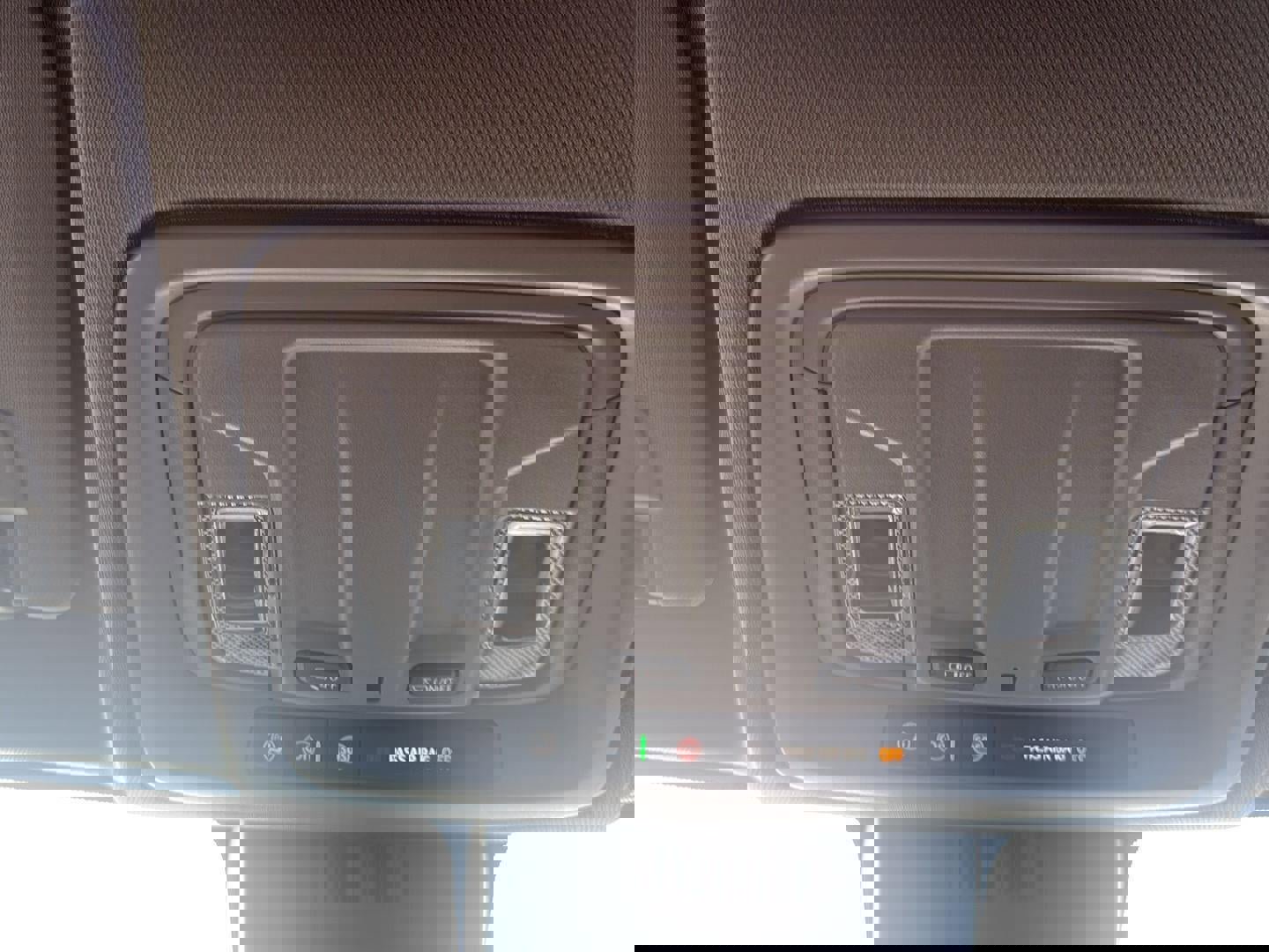 Used 2025 Chevrolet Silverado 2500 LT w/ Convenience Package image 29