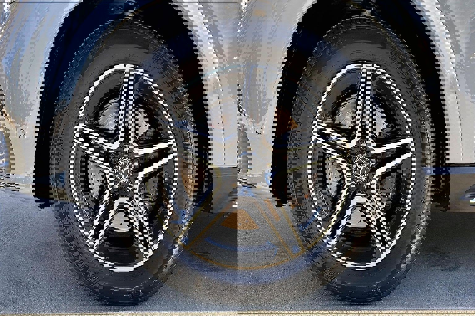 Used 2024 Mercedes-Benz GLE 450 GLE 450 image 8