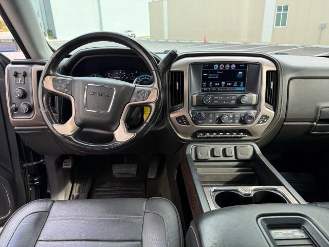 Used 2018 GMC Sierra 1500 Denali w/ Denali Ultimate Package AWD/4WD image 29