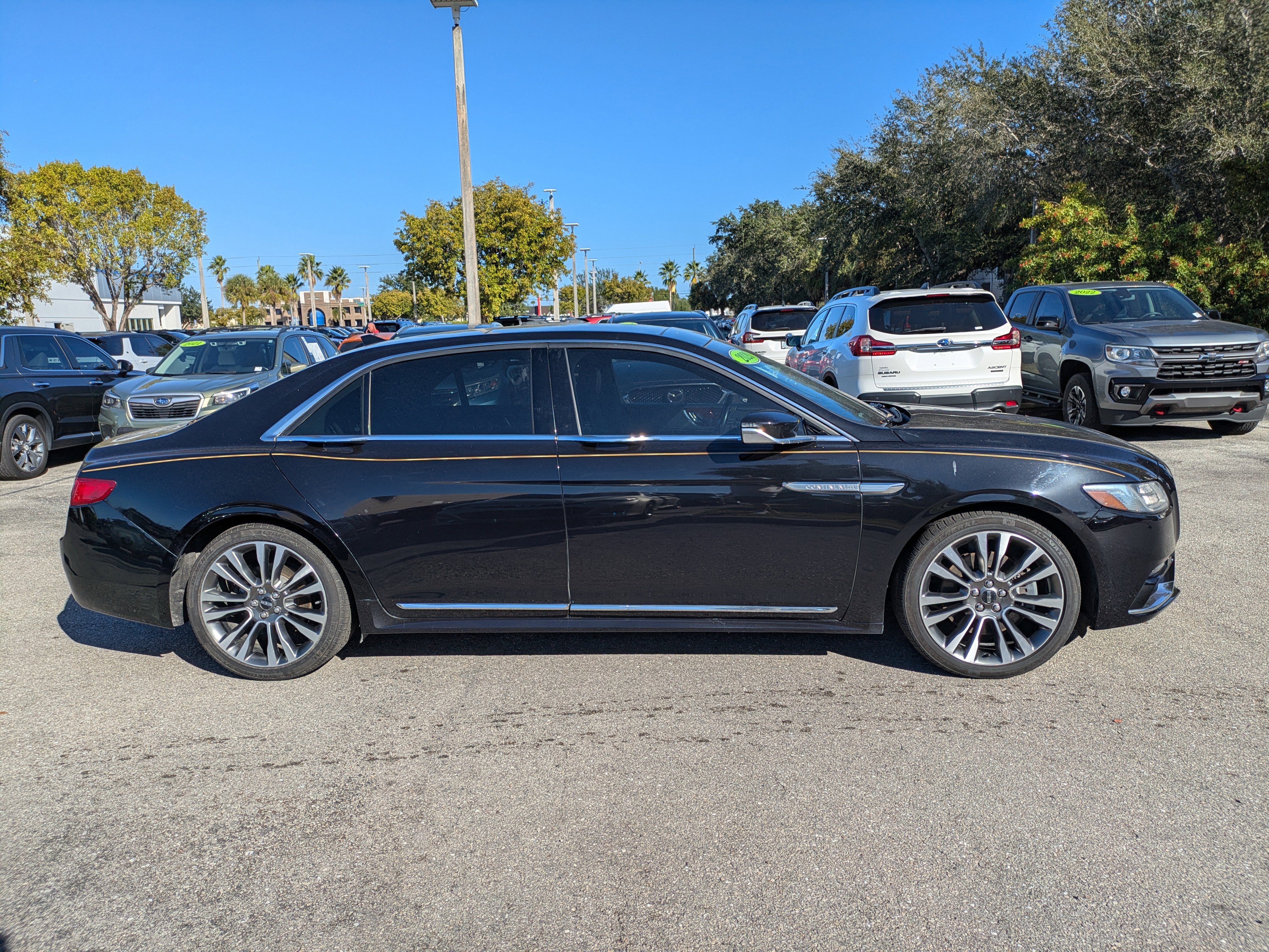 Used 2020 Lincoln Continental AWD w/ Premium Package image 4
