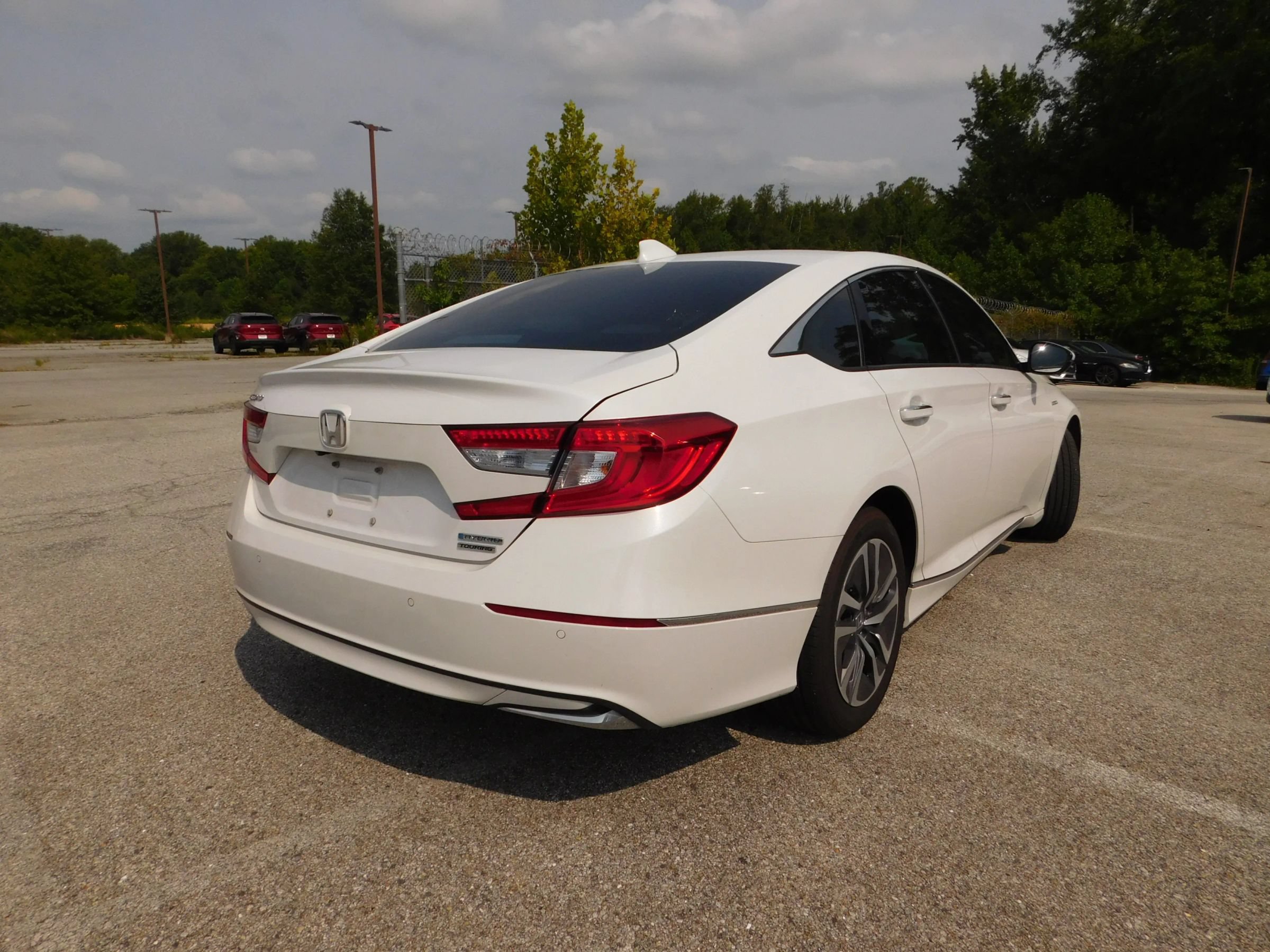 Used 2019 Honda Accord Touring image 3