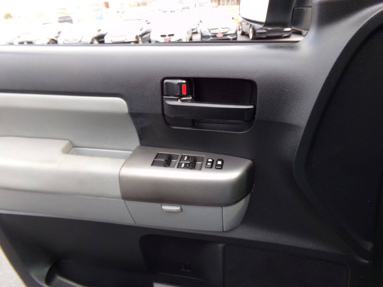 Used 2011 Toyota Sequoia SR5 w/ Premium Pkg AWD/4WD image 42