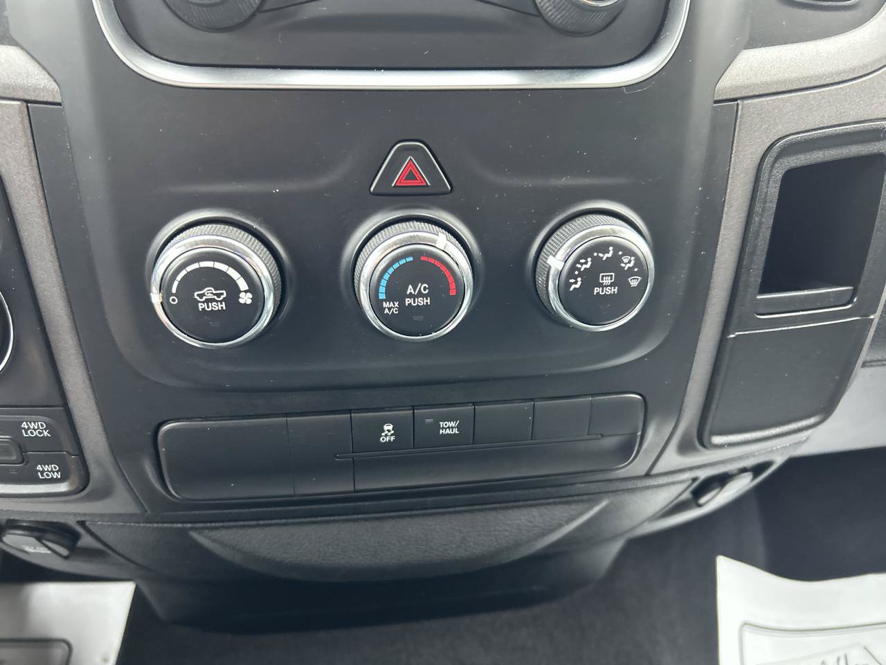 Used 2018 RAM 1500 Express w/ Express Value Package AWD/4WD image 23