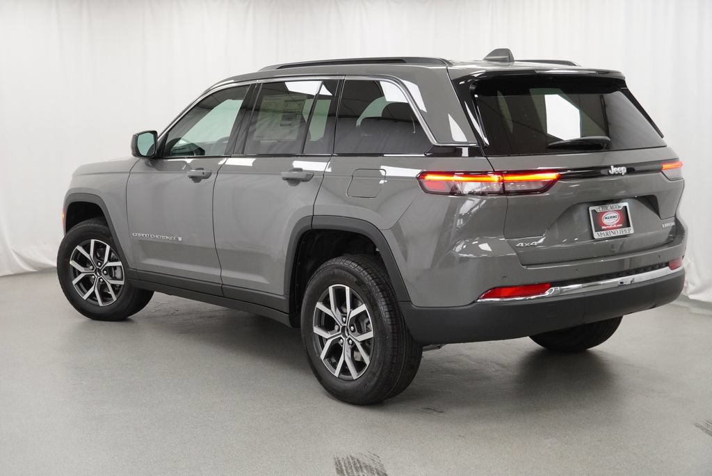 New 2027 Jeep Grand Cherokee Laredo AWD/4WD image 13
