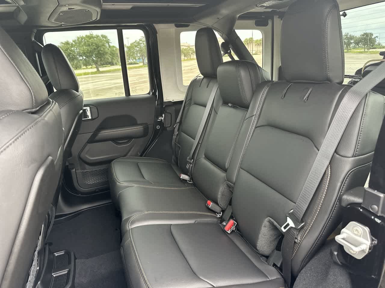 New 2027 Jeep Wrangler Unlimited Sahara AWD/4WD image 19
