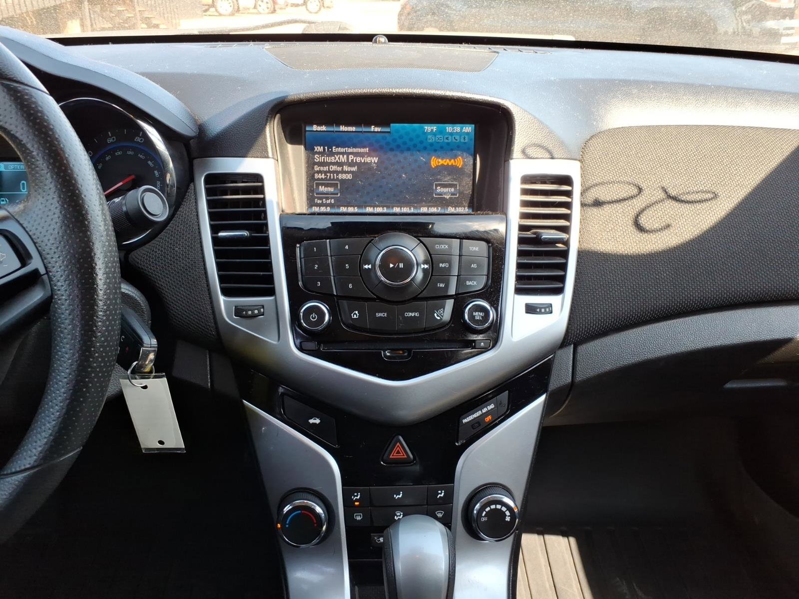 Used 2016 Chevrolet Cruze LT FWD image 16