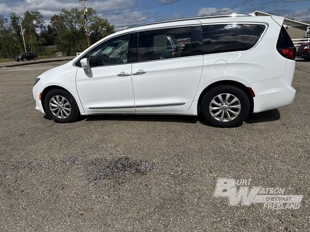 Used 2018 Chrysler Pacifica Limited w/ Tire & Wheel Group image 15