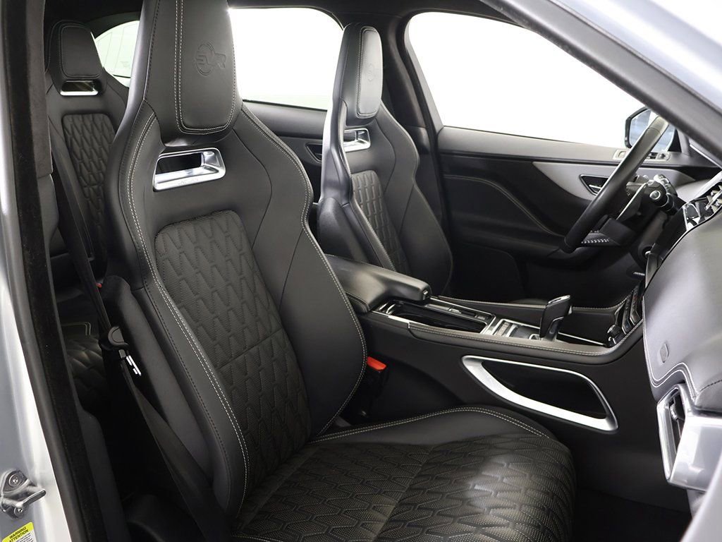 Used 2020 Jaguar F-PACE SVR image 35