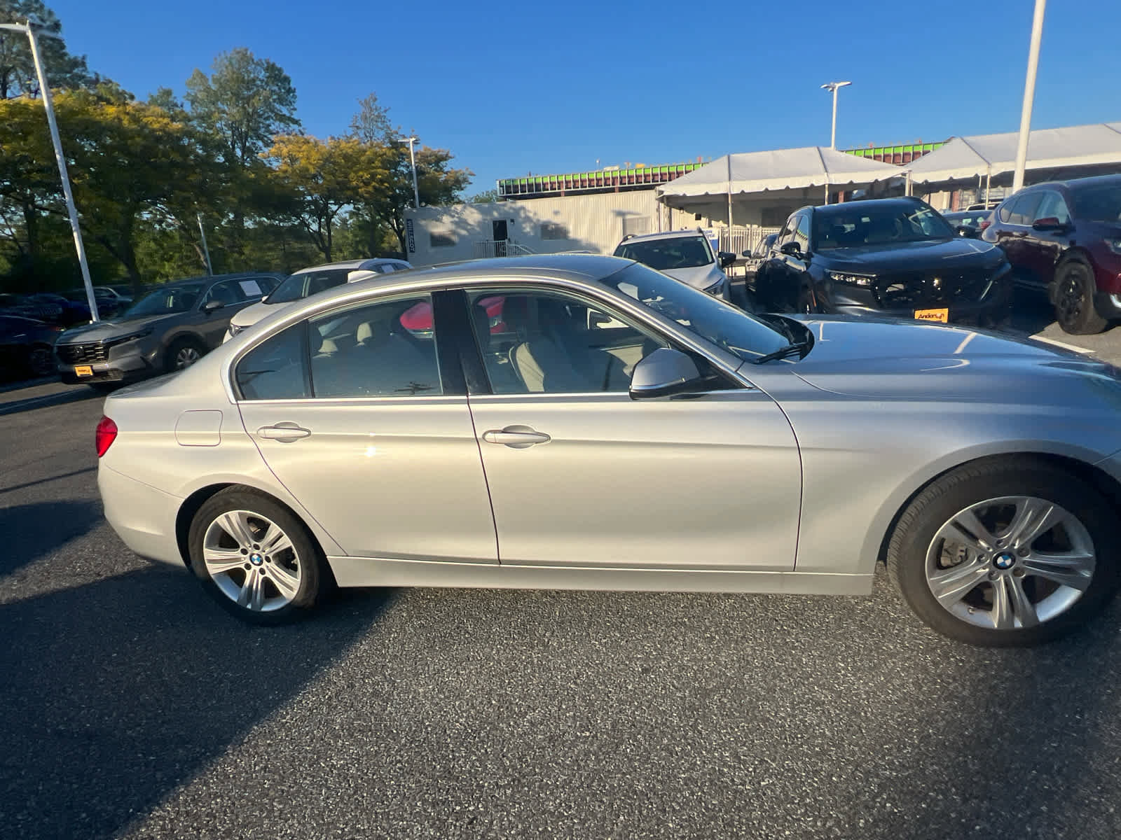 Used 2017 BMW 330i Sedan RWD image 6