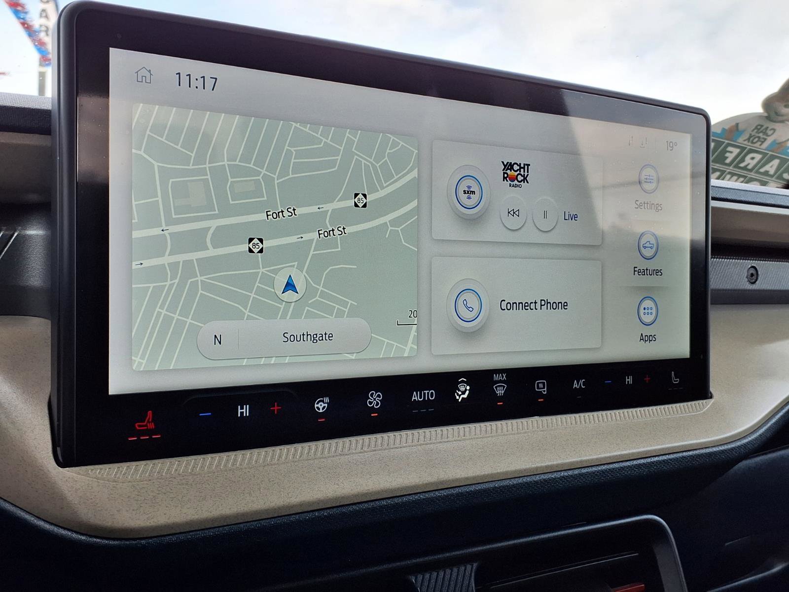 Certified 2025 Ford Maverick Lariat image 12