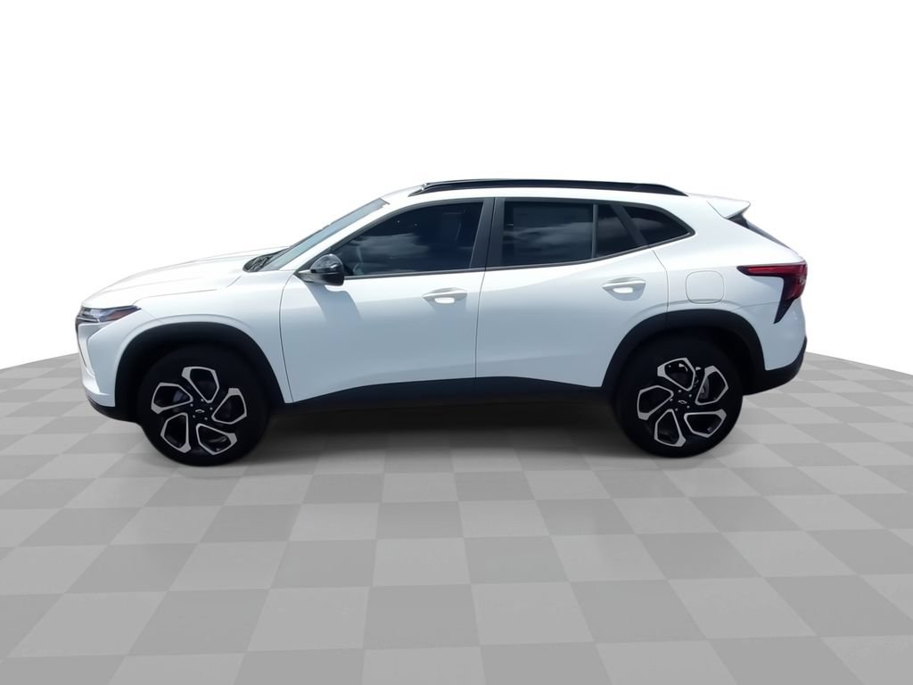 New 2026 Chevrolet Trax RS w/ Sunroof Package FWD image 5