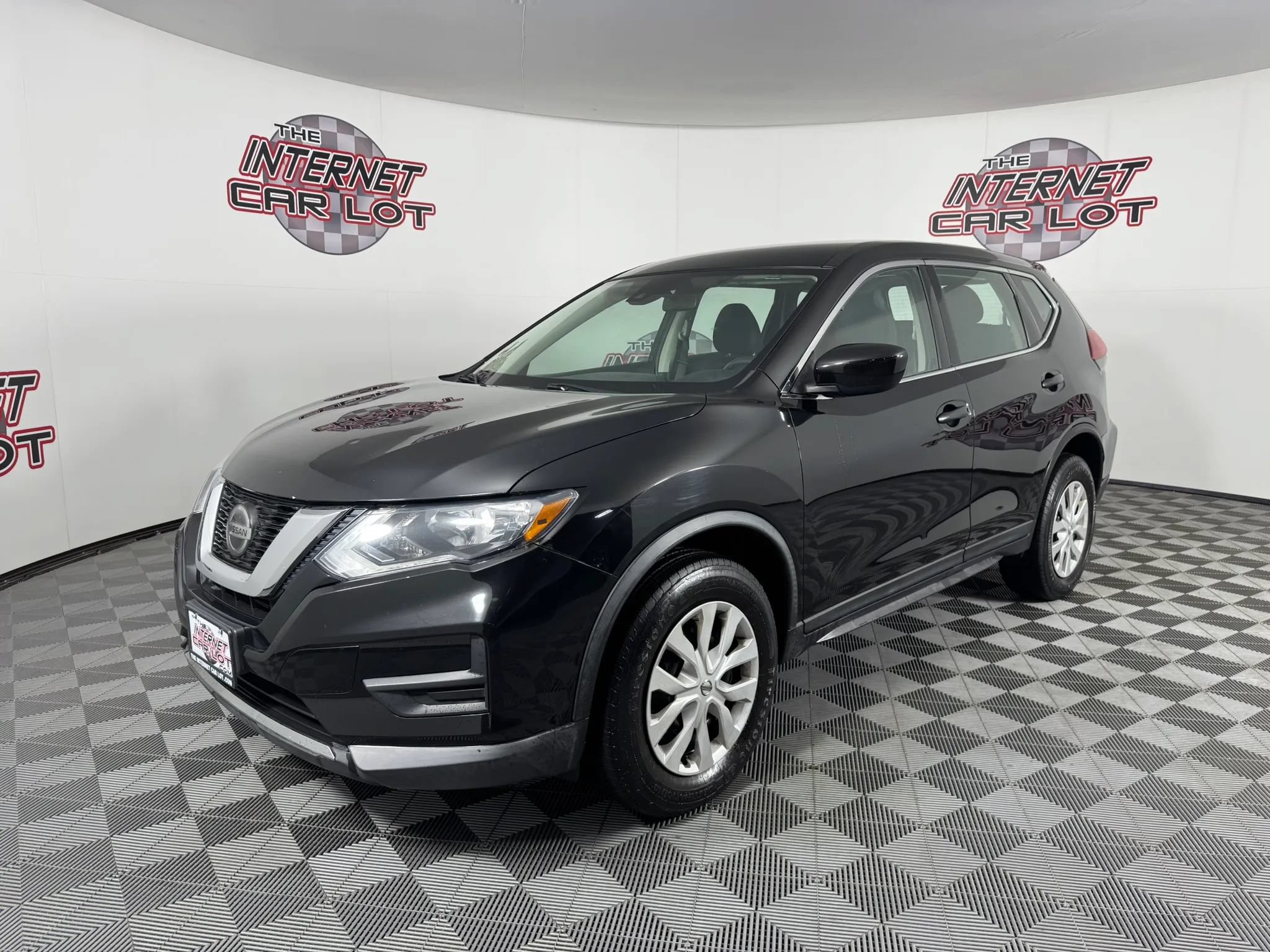 Used 2019 Nissan Rogue S AWD/4WD image 3