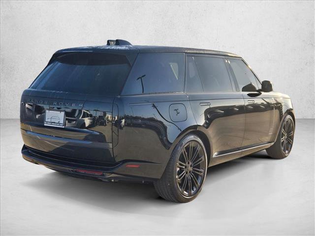 New 2026 Land Rover Range Rover Long Wheelbase SE image 2