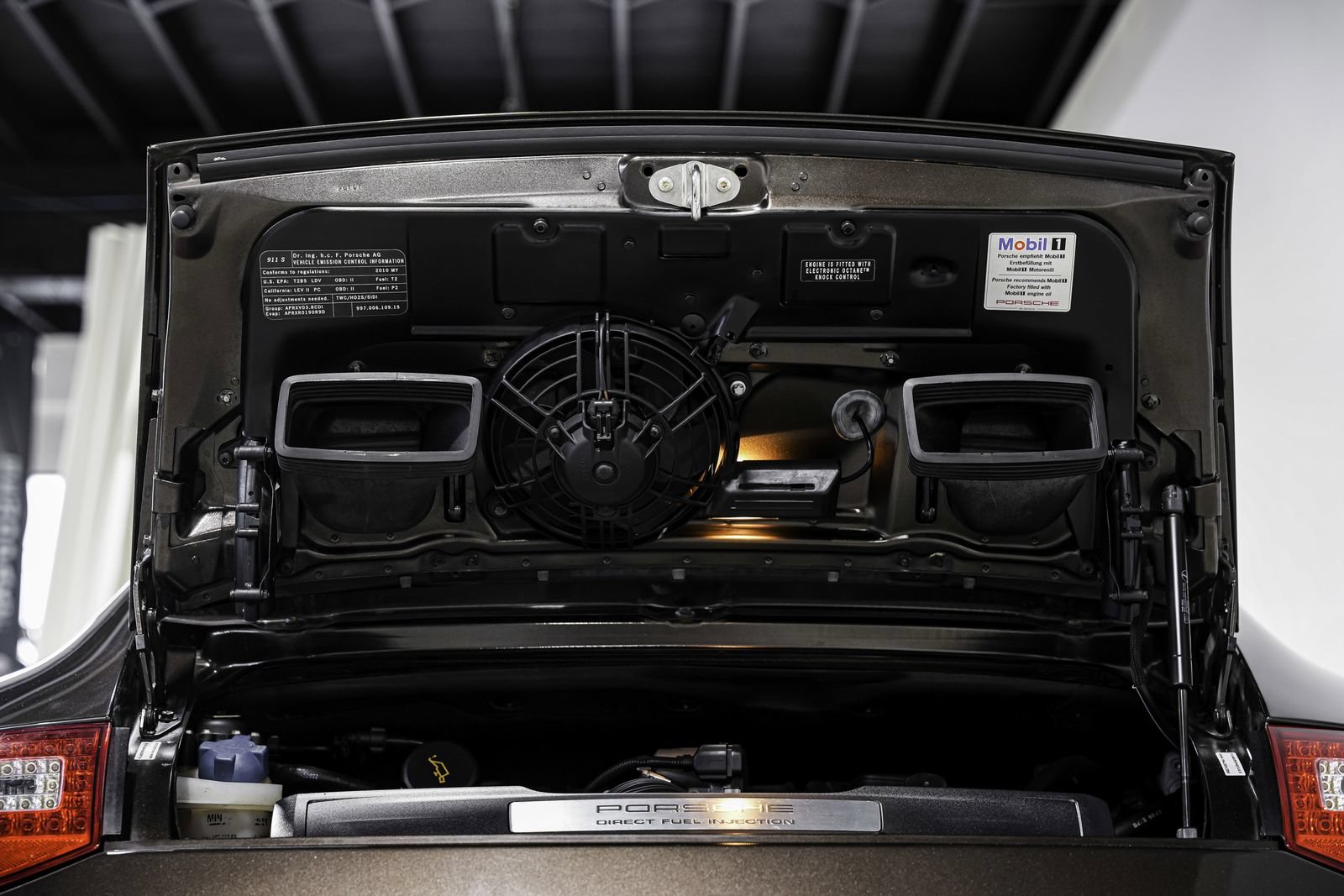 Used 2010 Porsche 911 Carrera S RWD image 41