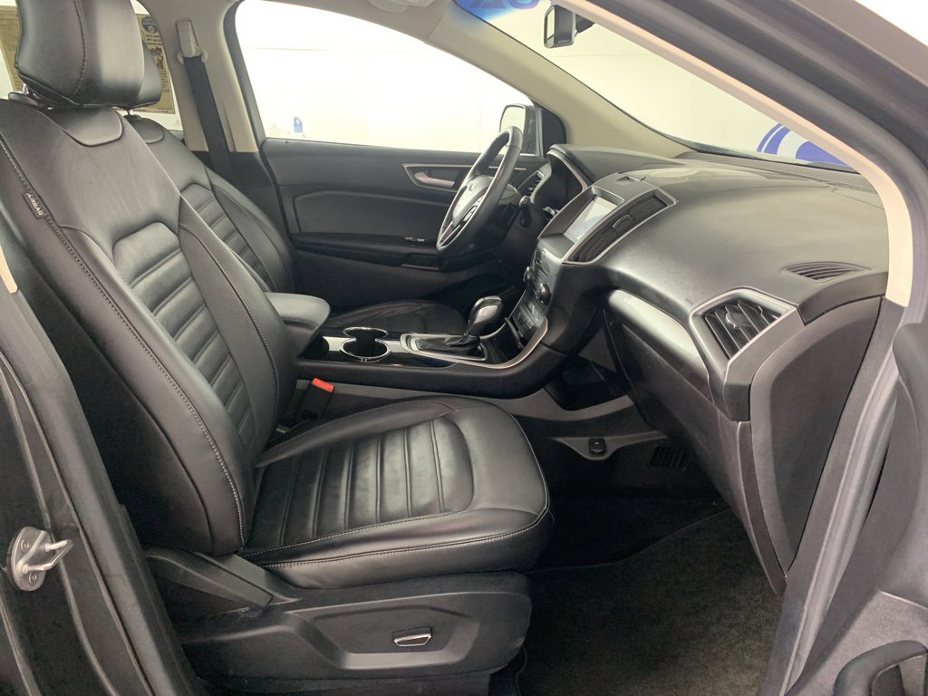 Used 2017 Ford Edge SEL w/ Equipment Group 201A image 43