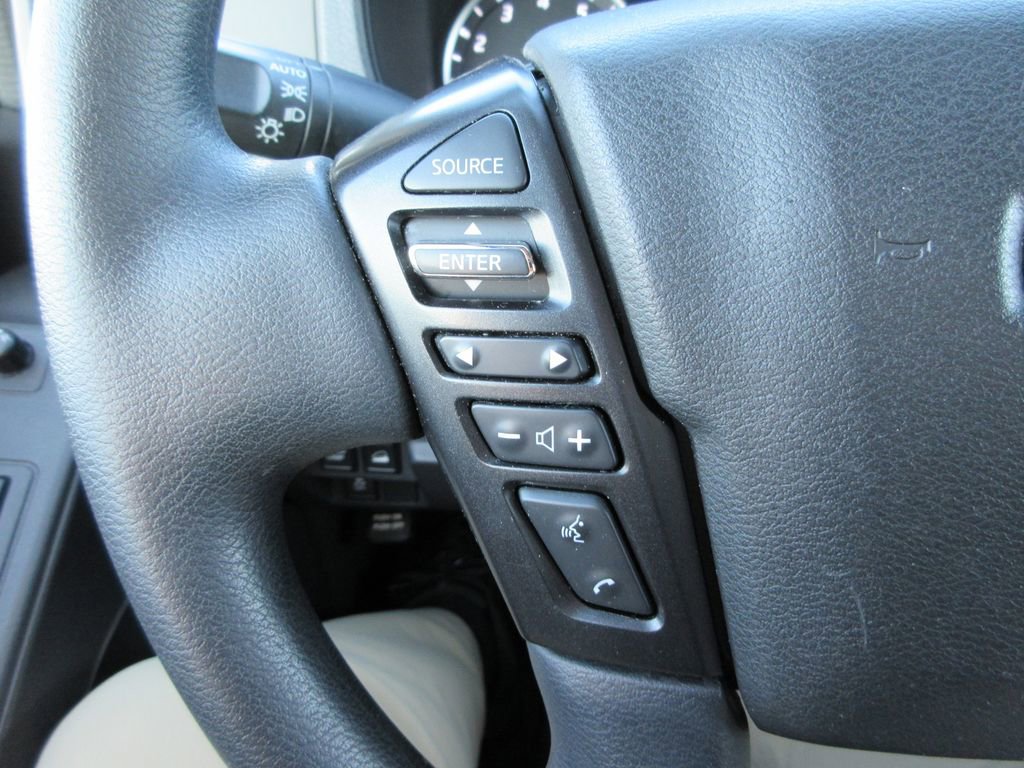 Used 2023 Nissan Frontier SV image 25