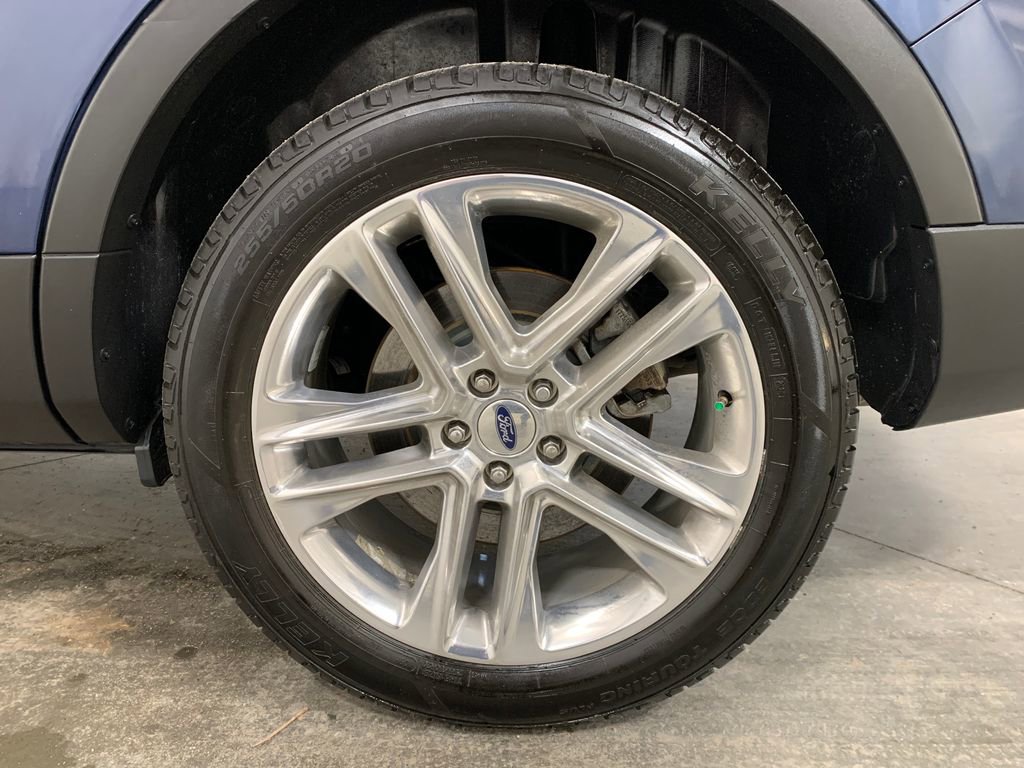 Used 2017 Ford Explorer XLT w/ Equipment Group 202A image 25