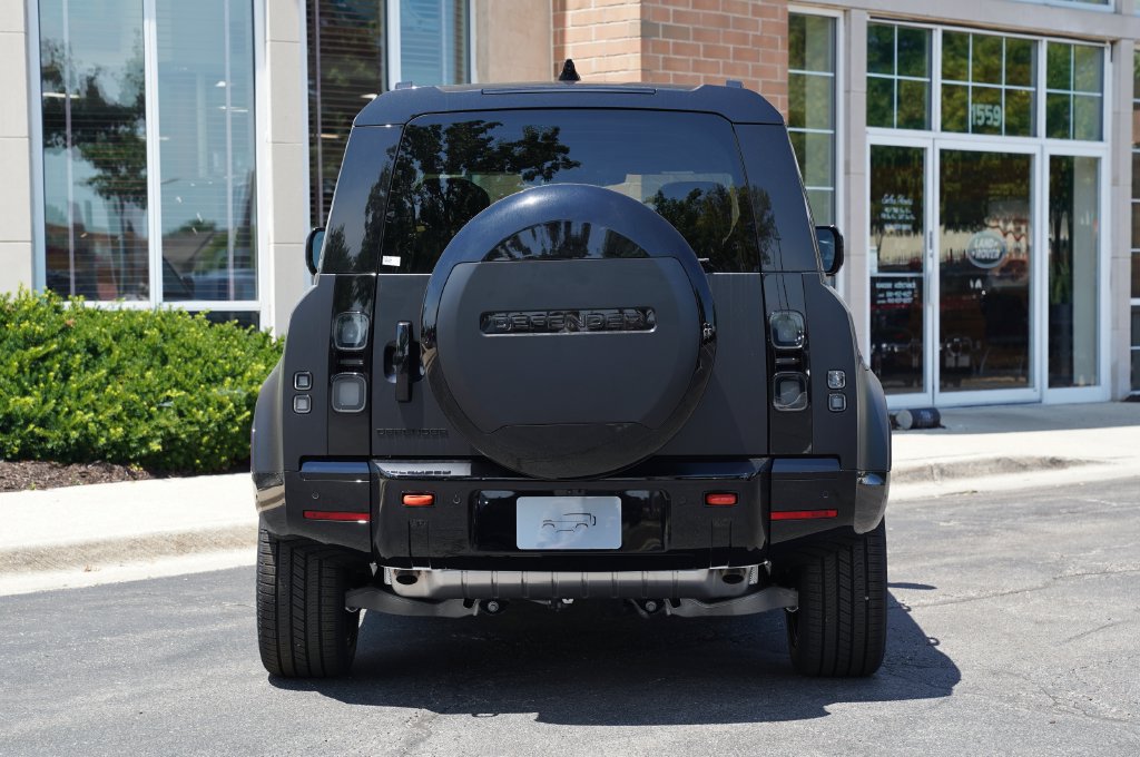 New 2026 Land Rover Defender 110 X AWD/4WD image 5
