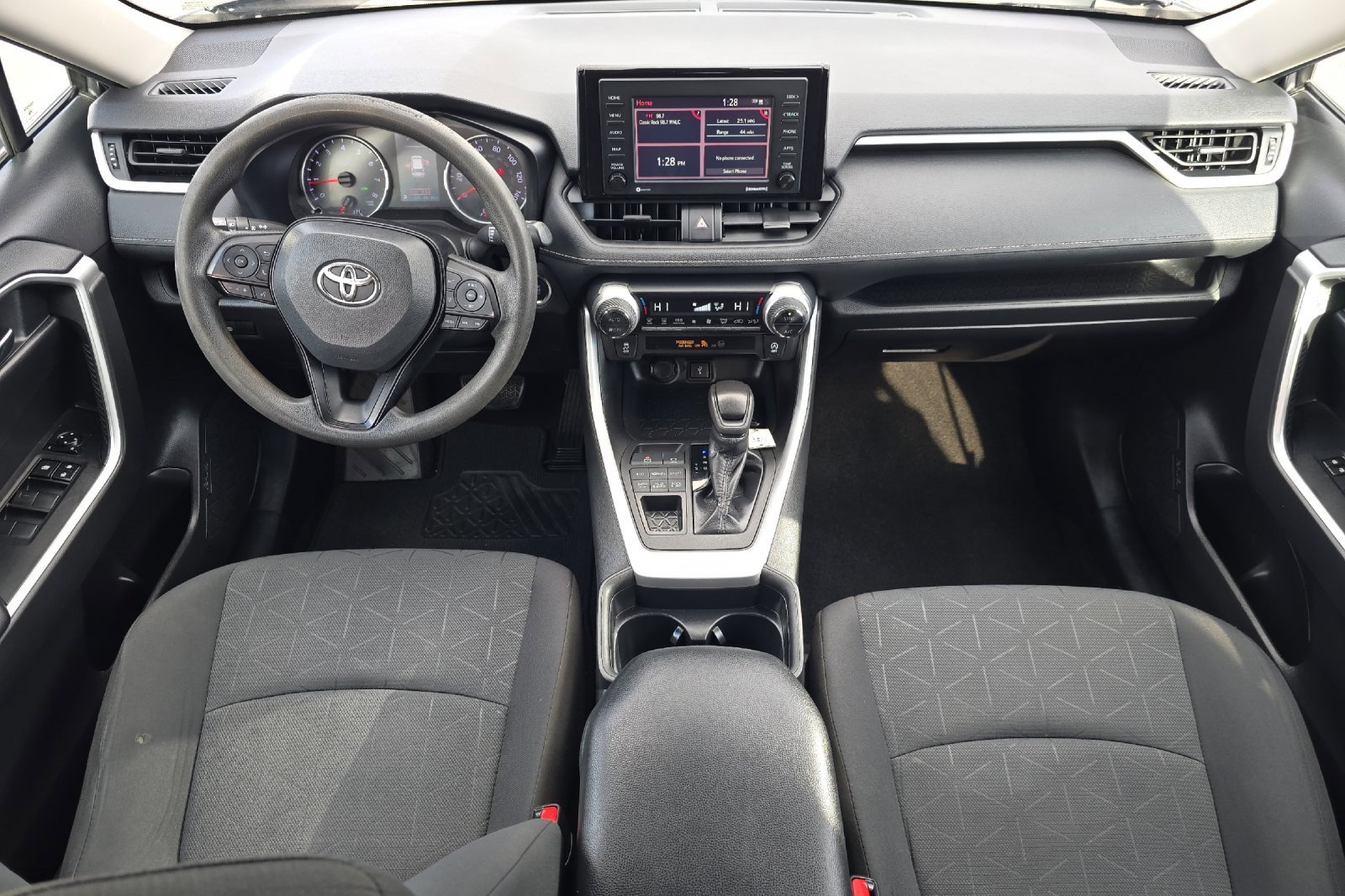 Used 2021 Toyota RAV4 XLE image 12