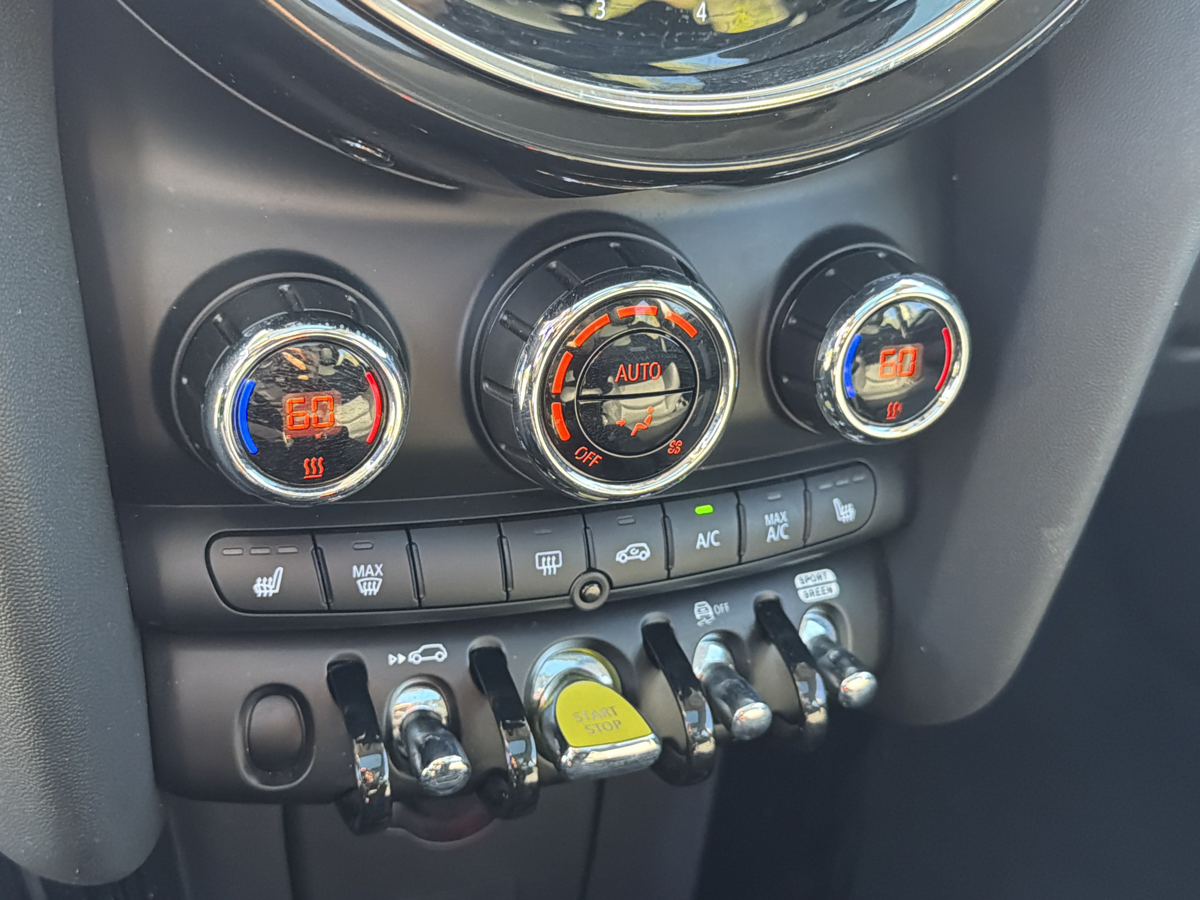 Used 2024 MINI Cooper SE FWD image 63
