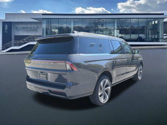 New 2027 Lincoln Navigator L Black Label AWD/4WD image 7