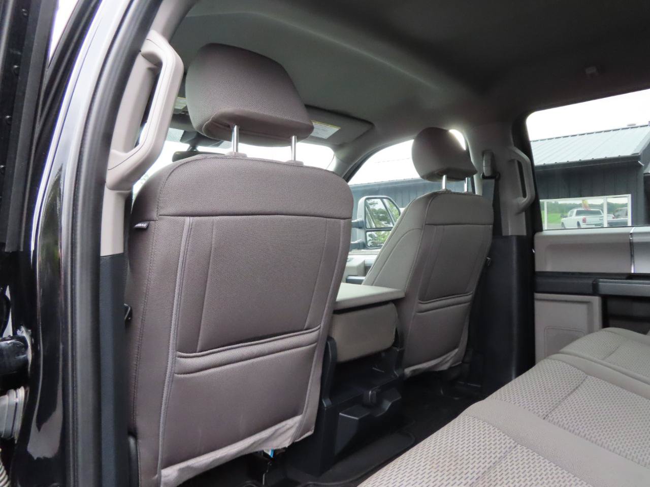 Used 2022 Ford F350 XLT w/ Black Appearance Package AWD/4WD image 37