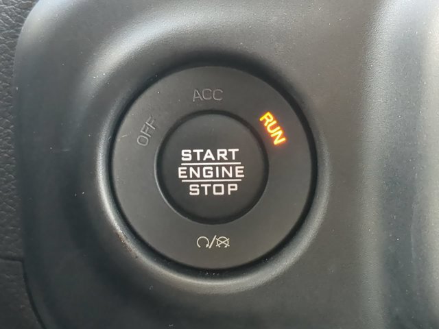 Used 2023 Jeep Gladiator Sport AWD/4WD image 32