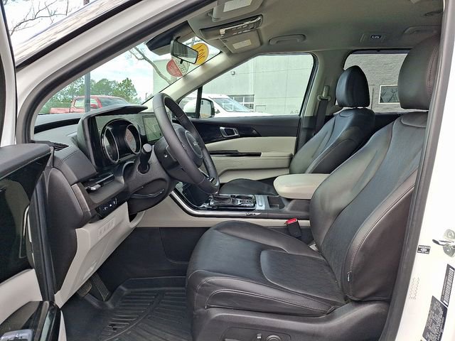 Certified 2024 Kia Carnival EX image 15