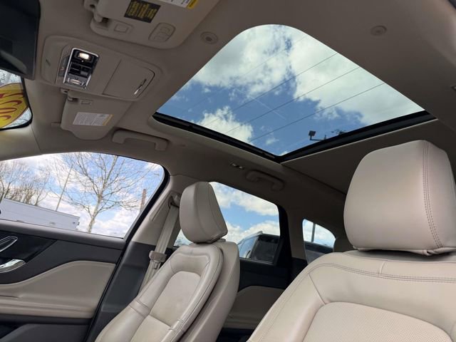 Certified 2022 Lincoln Corsair Reserve w/ Equipment Group 201A AWD/4WD image 9