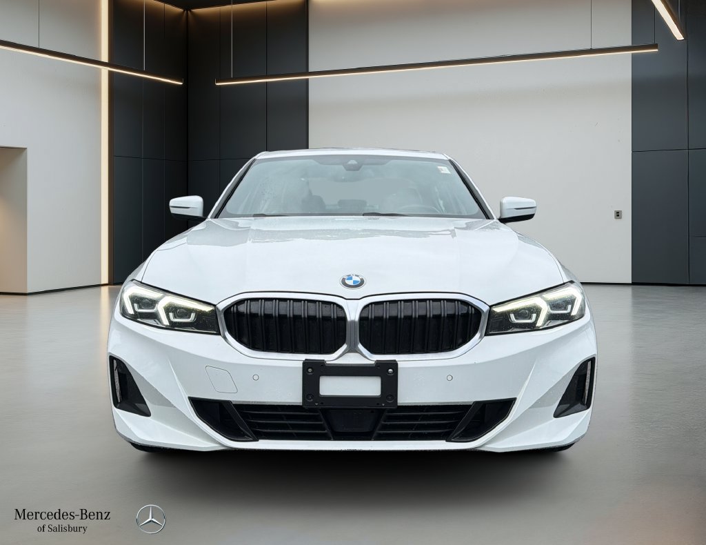 Used 2025 BMW 330i xDrive Sedan AWD/4WD image 2
