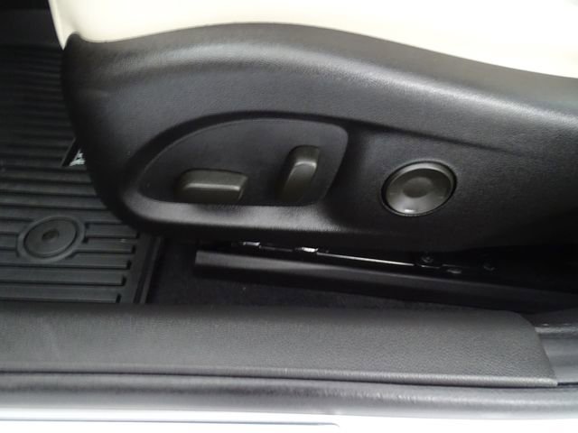 Used 2025 Cadillac CT4 Premium Luxury image 3