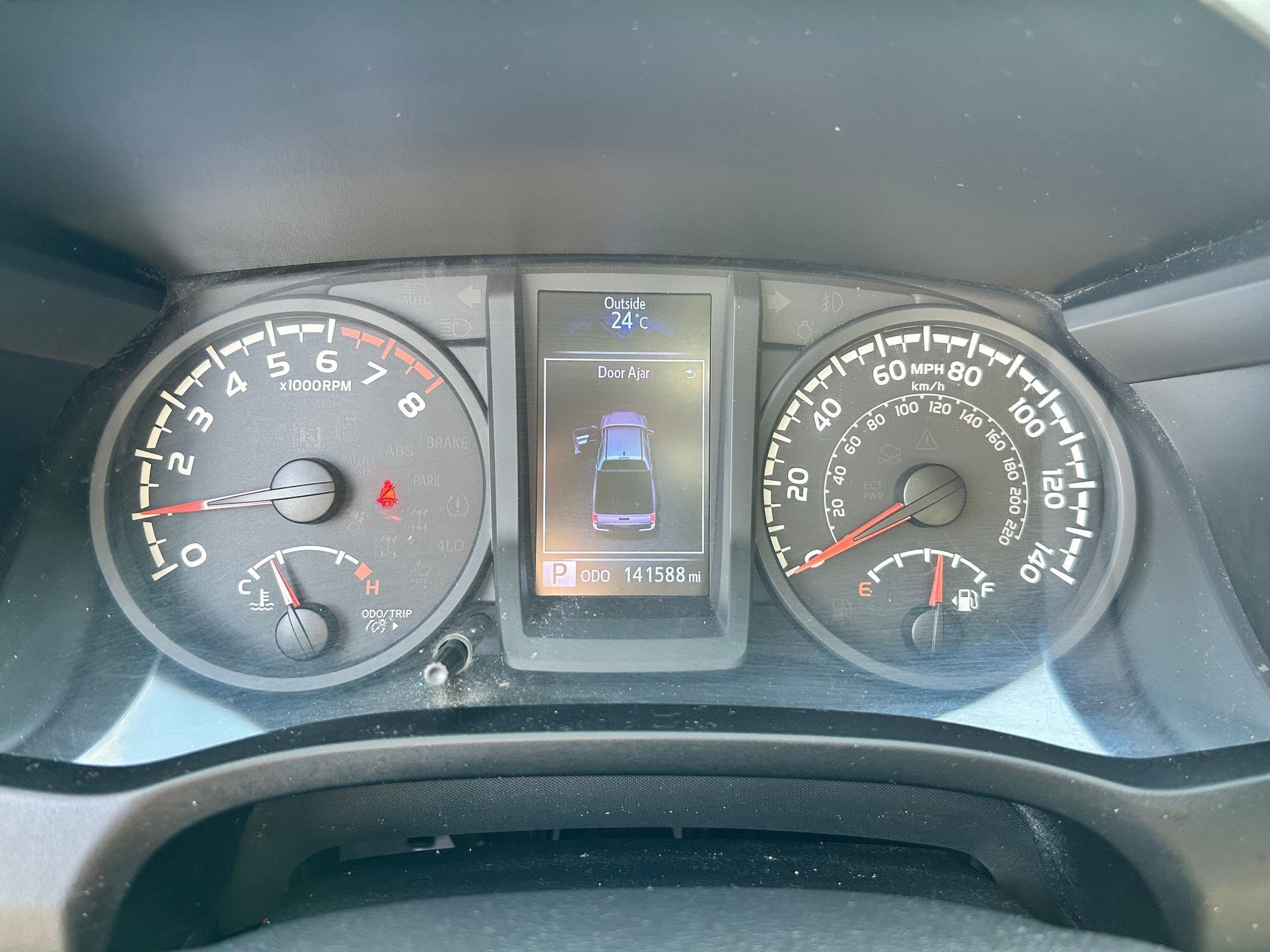 Used 2018 Toyota Tacoma SR image 15