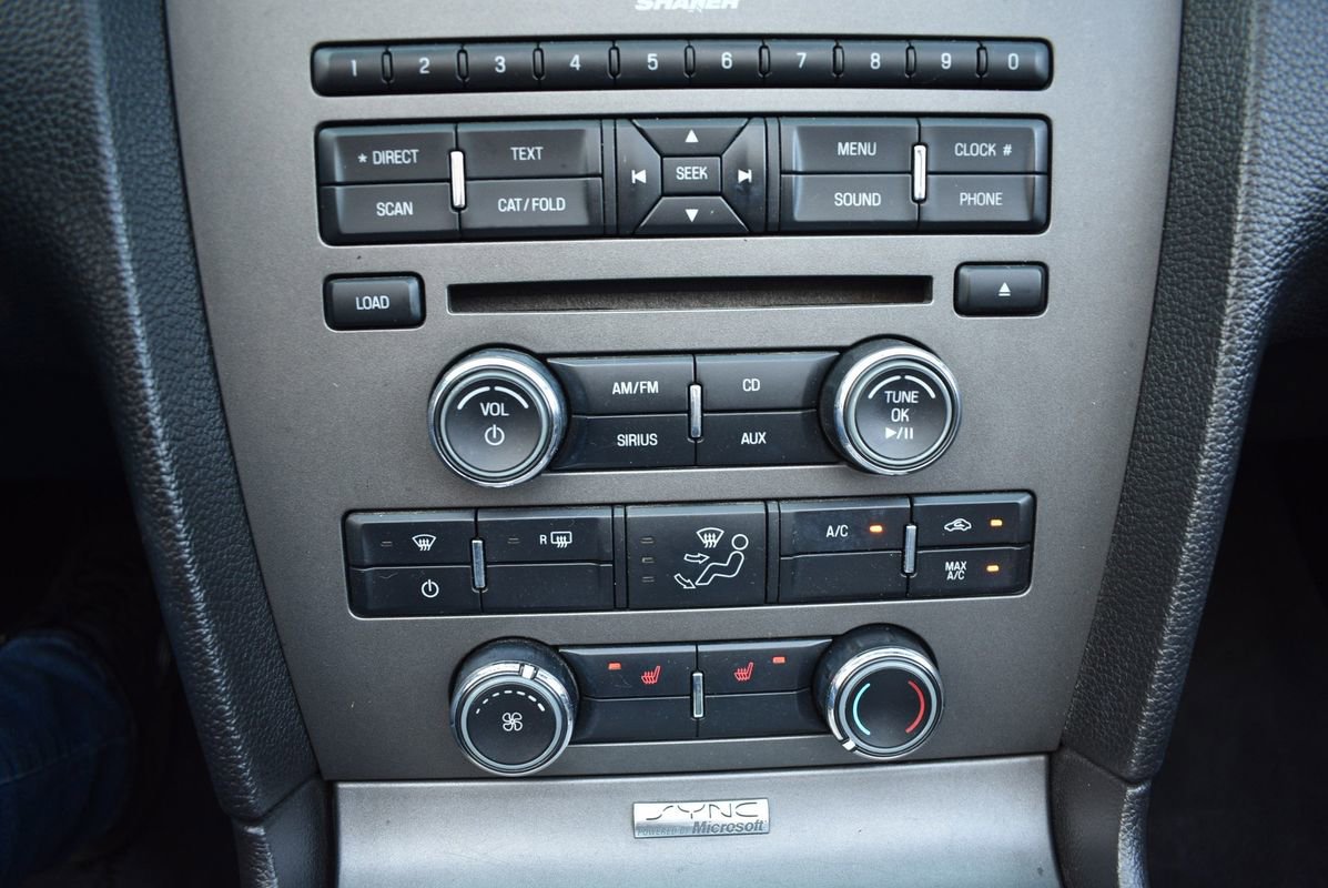 Used 2010 Ford Mustang GT image 28