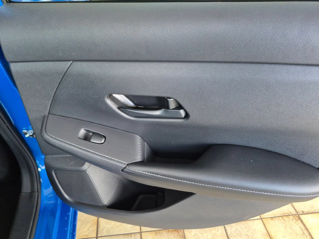 Used 2025 Nissan Sentra SV FWD image 29