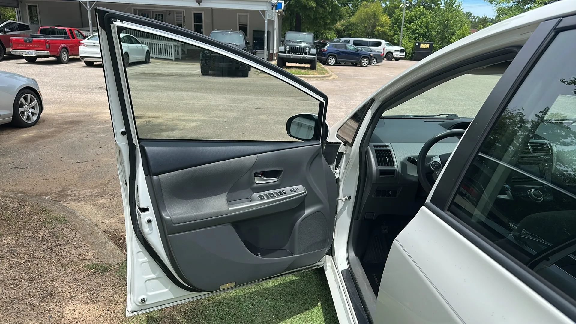 Used 2012 Toyota Prius V Two FWD image 15