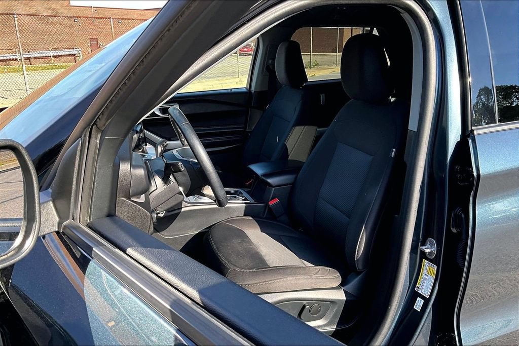 Certified 2023 Ford Explorer XLT AWD/4WD image 23