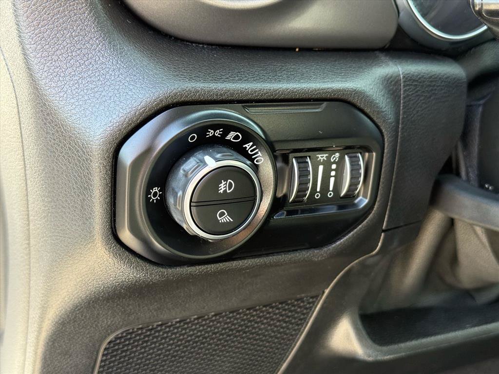Used 2021 Jeep Gladiator Sport AWD/4WD image 18