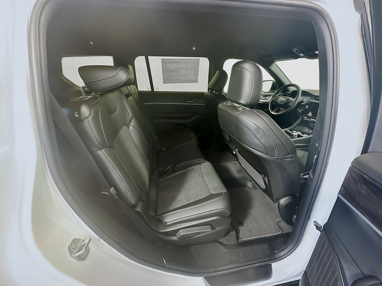 New 2026 Jeep Grand Cherokee L 4WD image 29