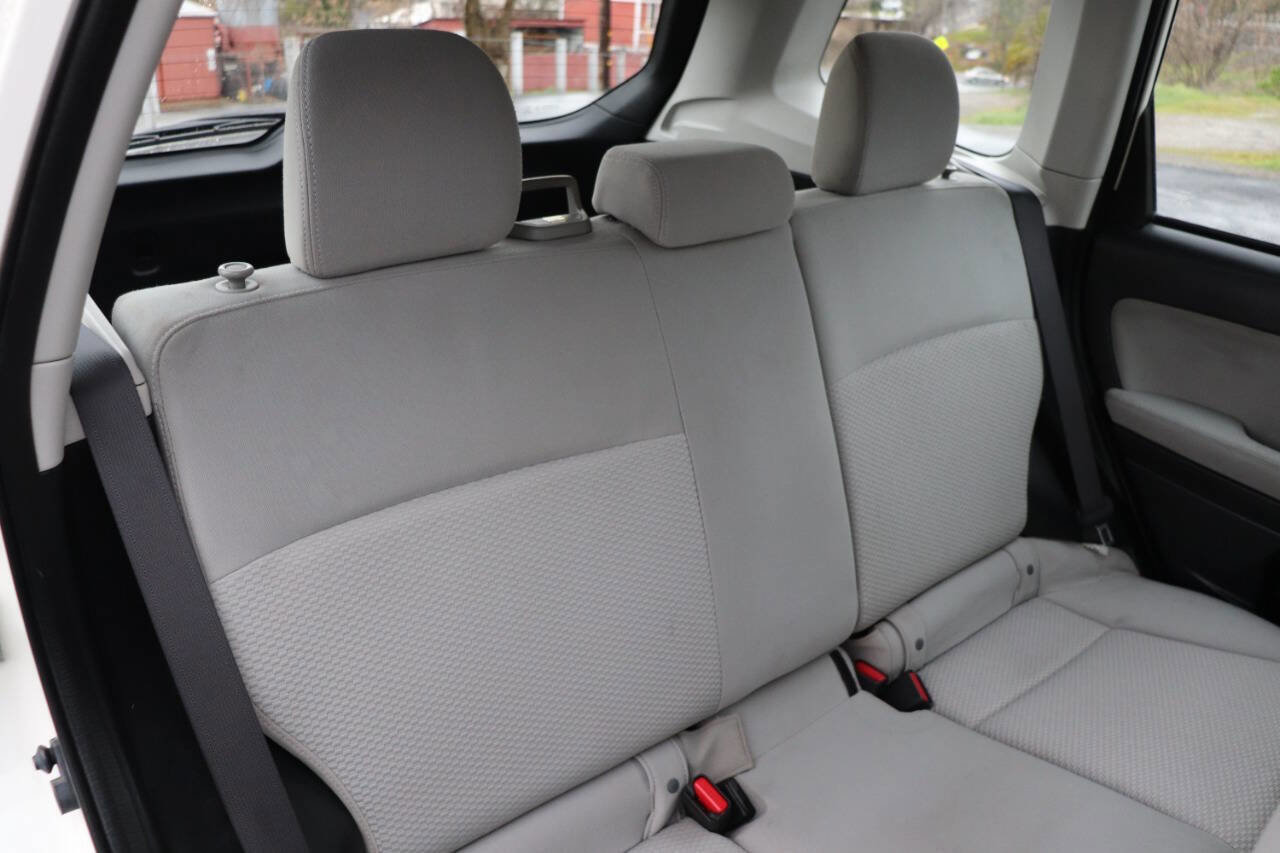 Used 2015 Subaru Forester 2.5i w/ Alloy Wheel Package image 31