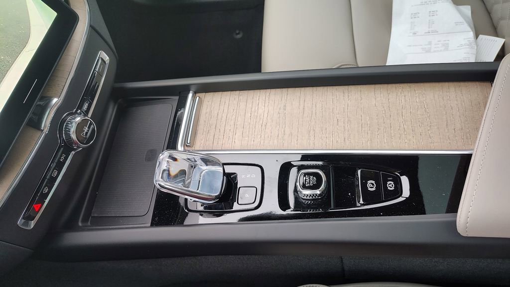 New 2026 Volvo XC60 B5 Plus w/ Climate Package AWD/4WD image 21