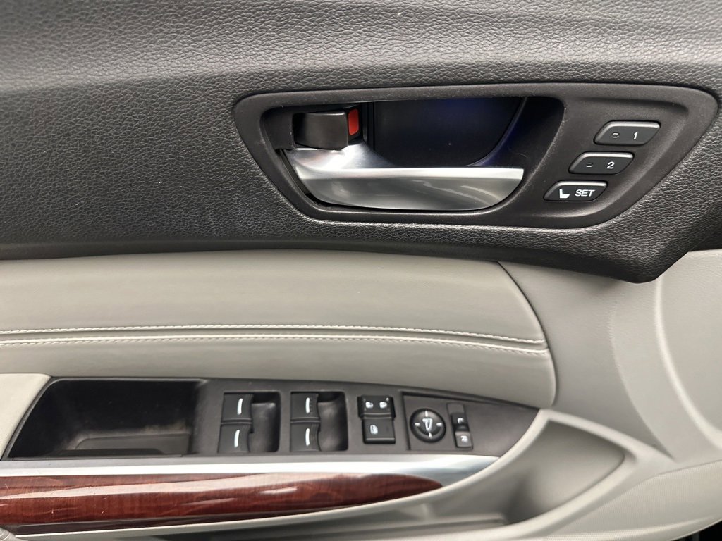 Used 2015 Acura TLX V6 w/ Technology Package image 25