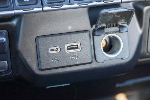 Used 2022 Chevrolet Silverado 2500 LT image 22