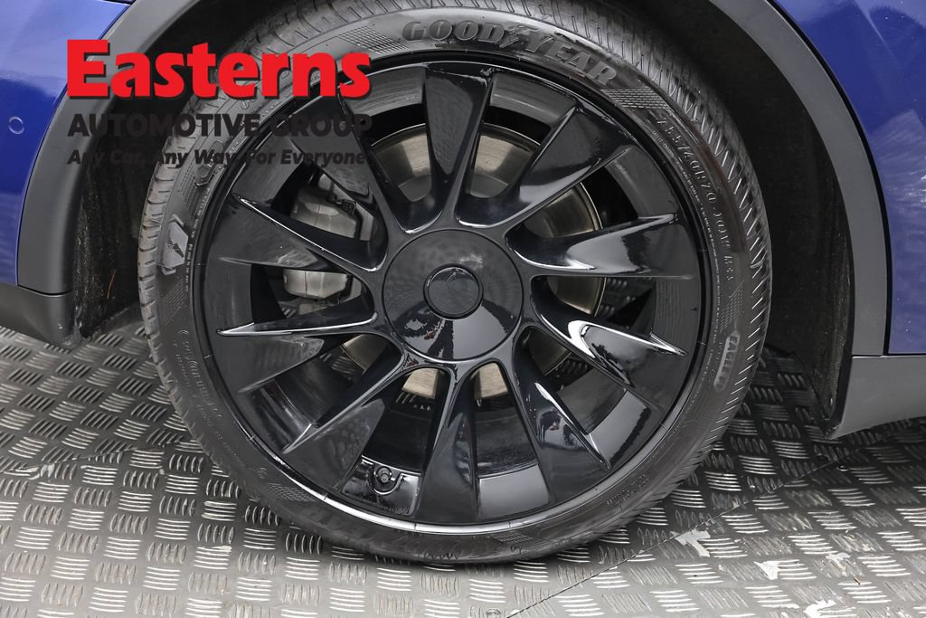 Used 2021 Tesla Model Y Long Range AWD/4WD image 24
